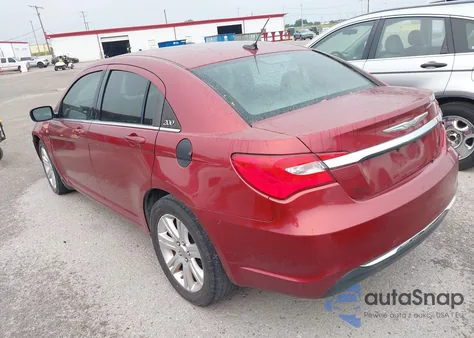 2012 Chrysler 200 Touring z USA, uszkodzony, nr VIN 1C3CCBBB6CN180868